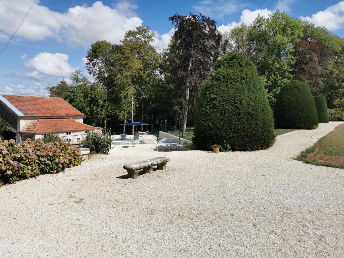 Chateau Des Barres Sainpuits Zewnętrze zdjęcie